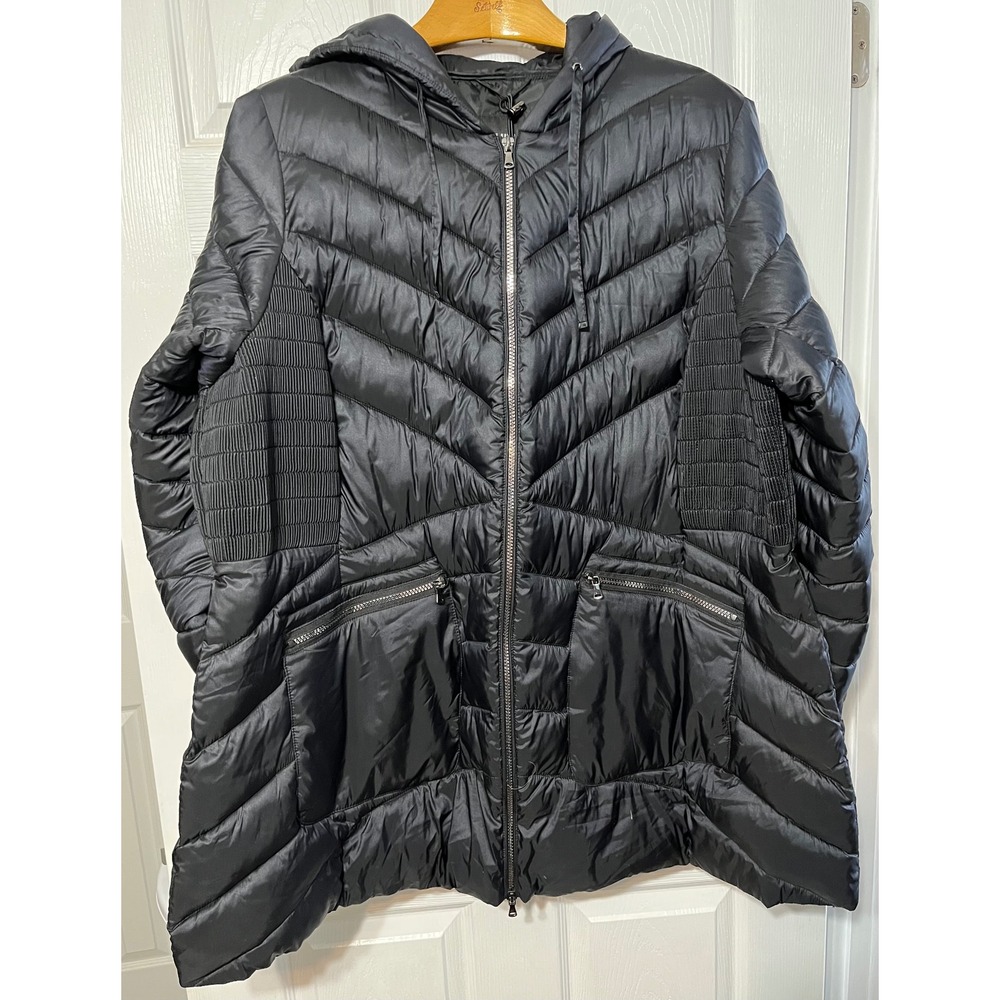 NWT Lane Bryant Packable Puffer Jacket with Hood and Ribbed Panels Black Sz 3X